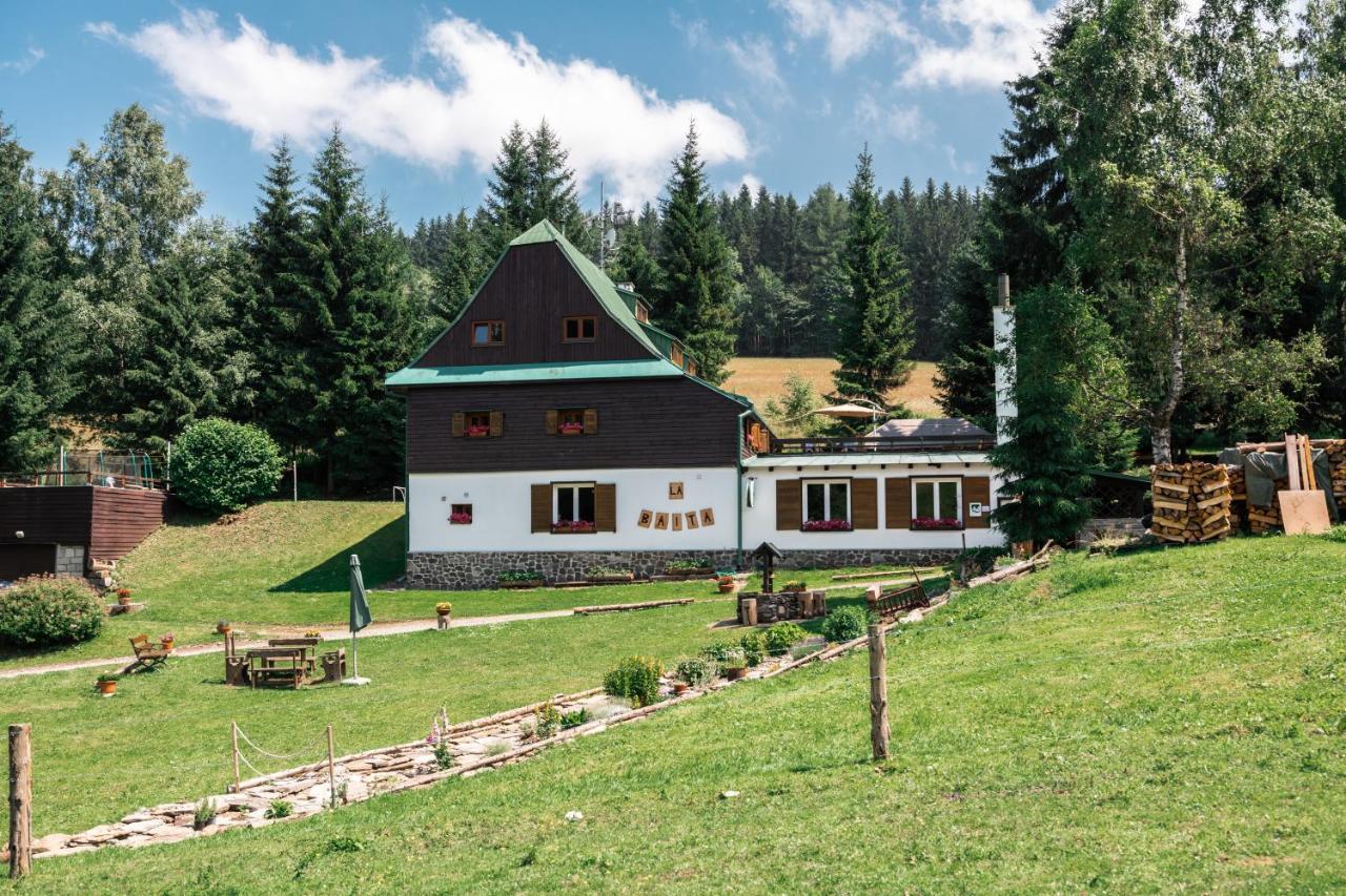 Penzion La Baita Branna Bagian luar foto